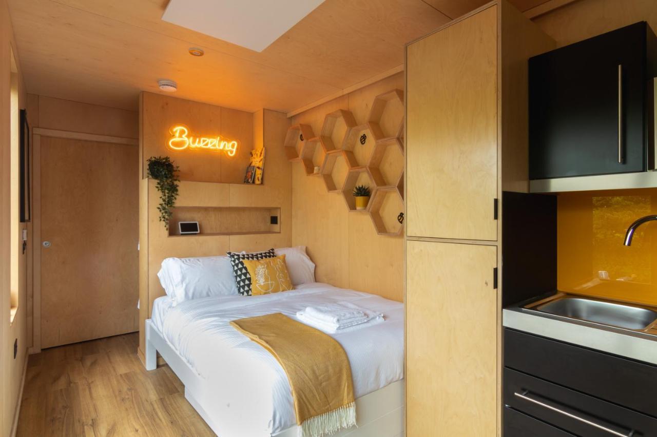 The Hive - Unique Hot Tub Cabin In ミルポート エクステリア 写真